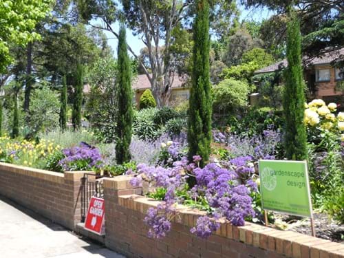 Best Landscape design Melbourne | Sandra McMahon Gardenscape Design | A carefully co-ordinated colour scheme creates a rhythm in this garden and helps to unify the exuberant, year-round plantings.